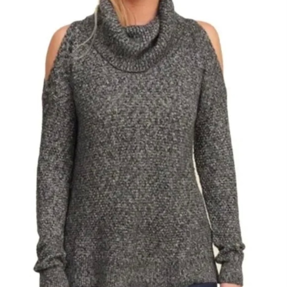 sweater - Picture 1 of 5